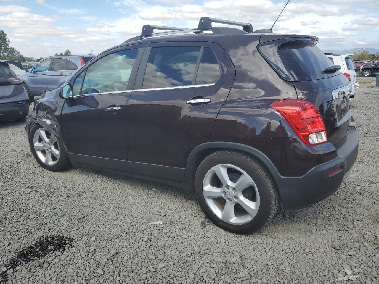 KL7CJNSB7FB174017 2015 CHEVROLET TRAX - Image 2