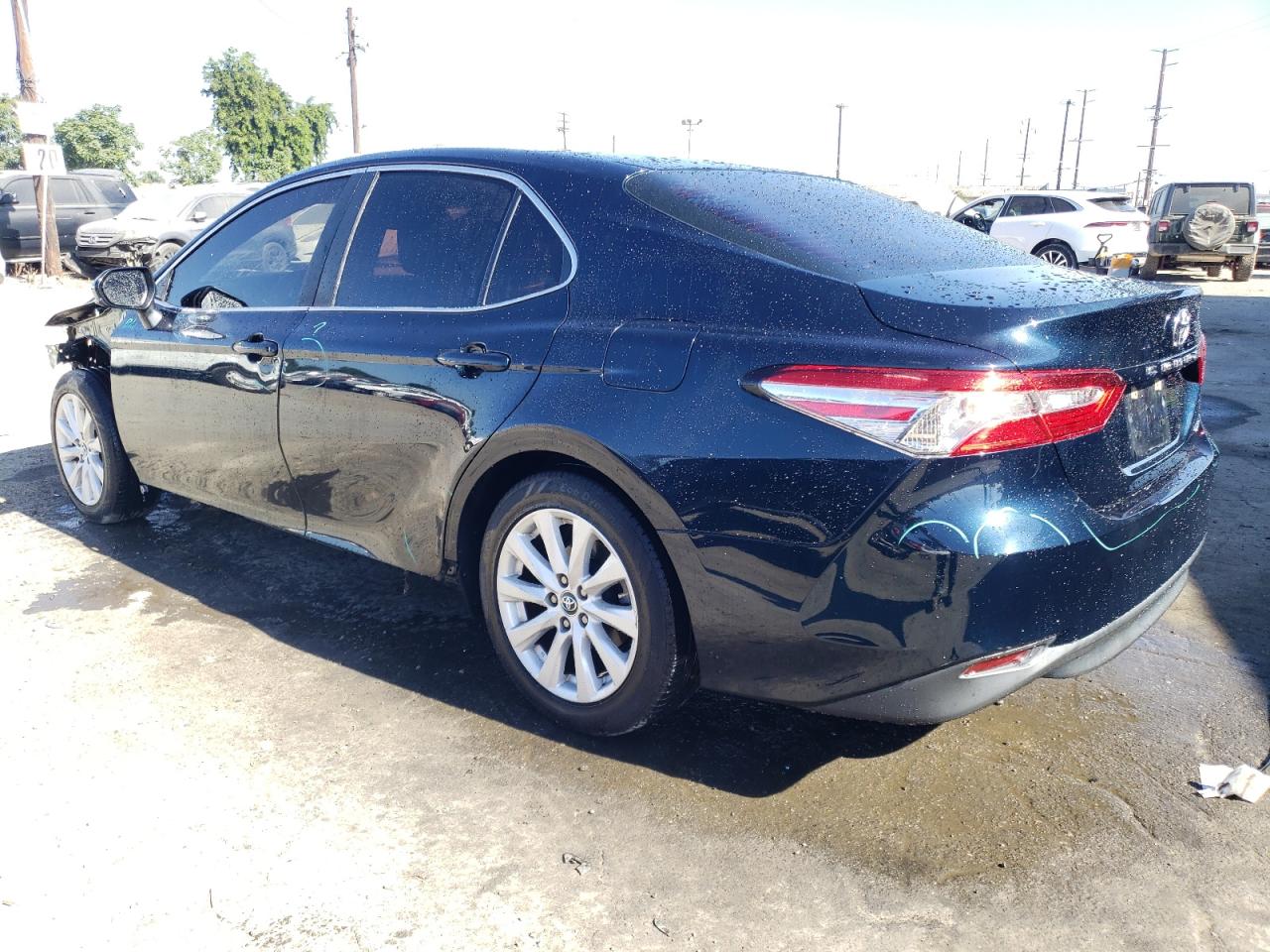 4T1B11HK5JU642155 2018 TOYOTA CAMRY - Image 2