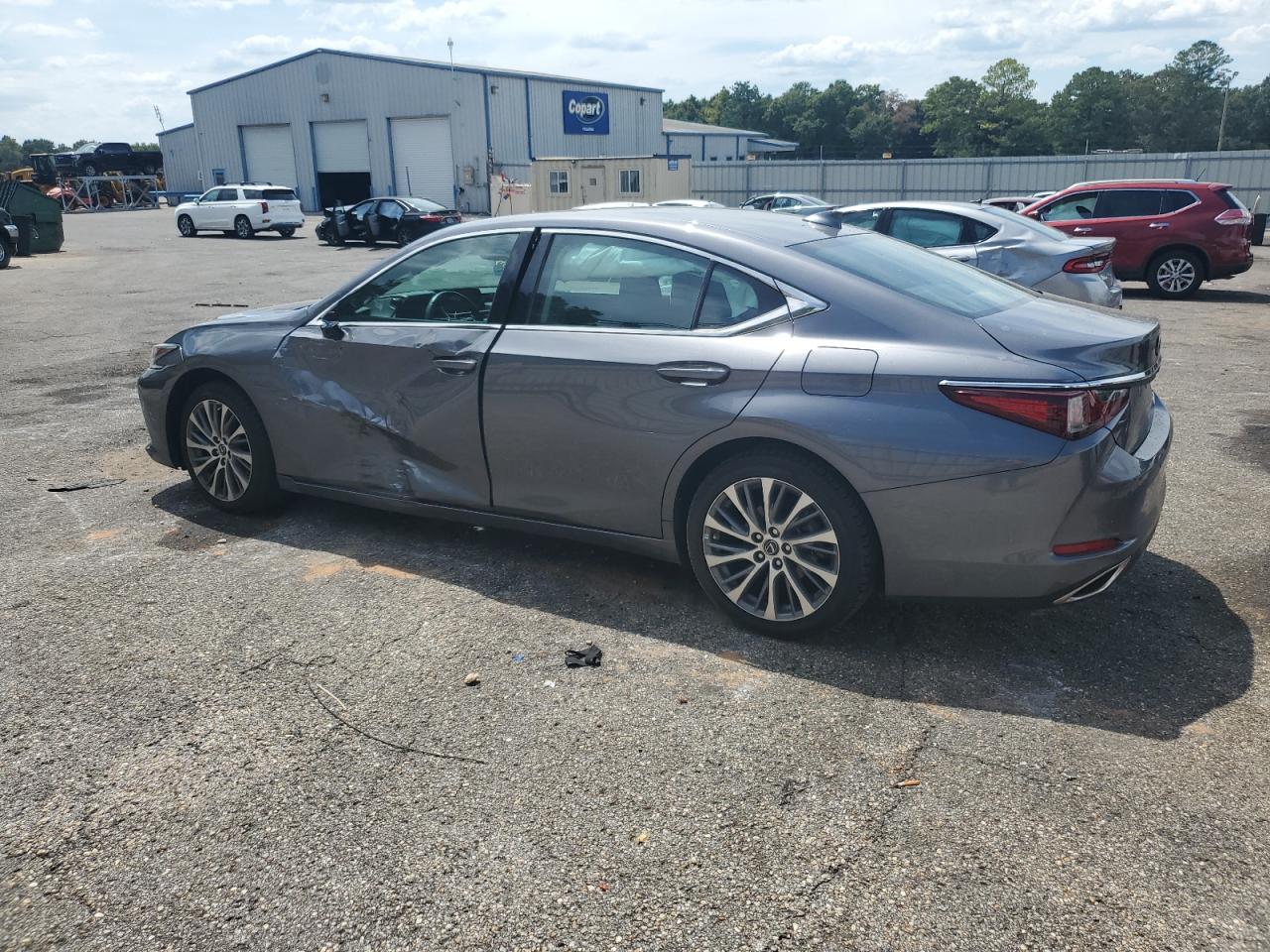 58ADZ1B12MU096719 2021 LEXUS ES - Image 2