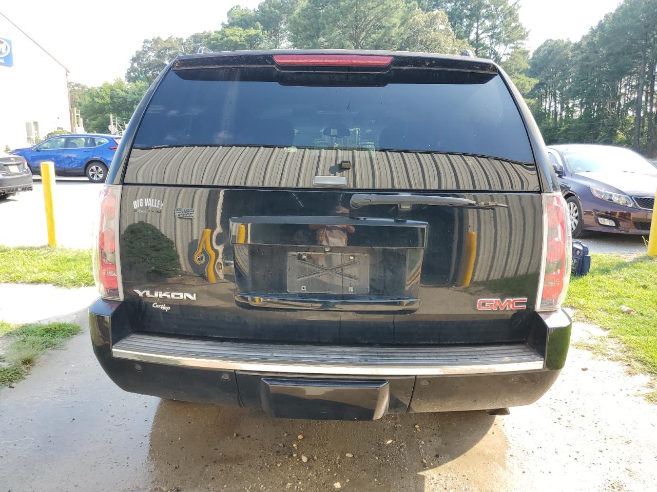 1GKFK63818J242833 2008 GMC Yukon Denali