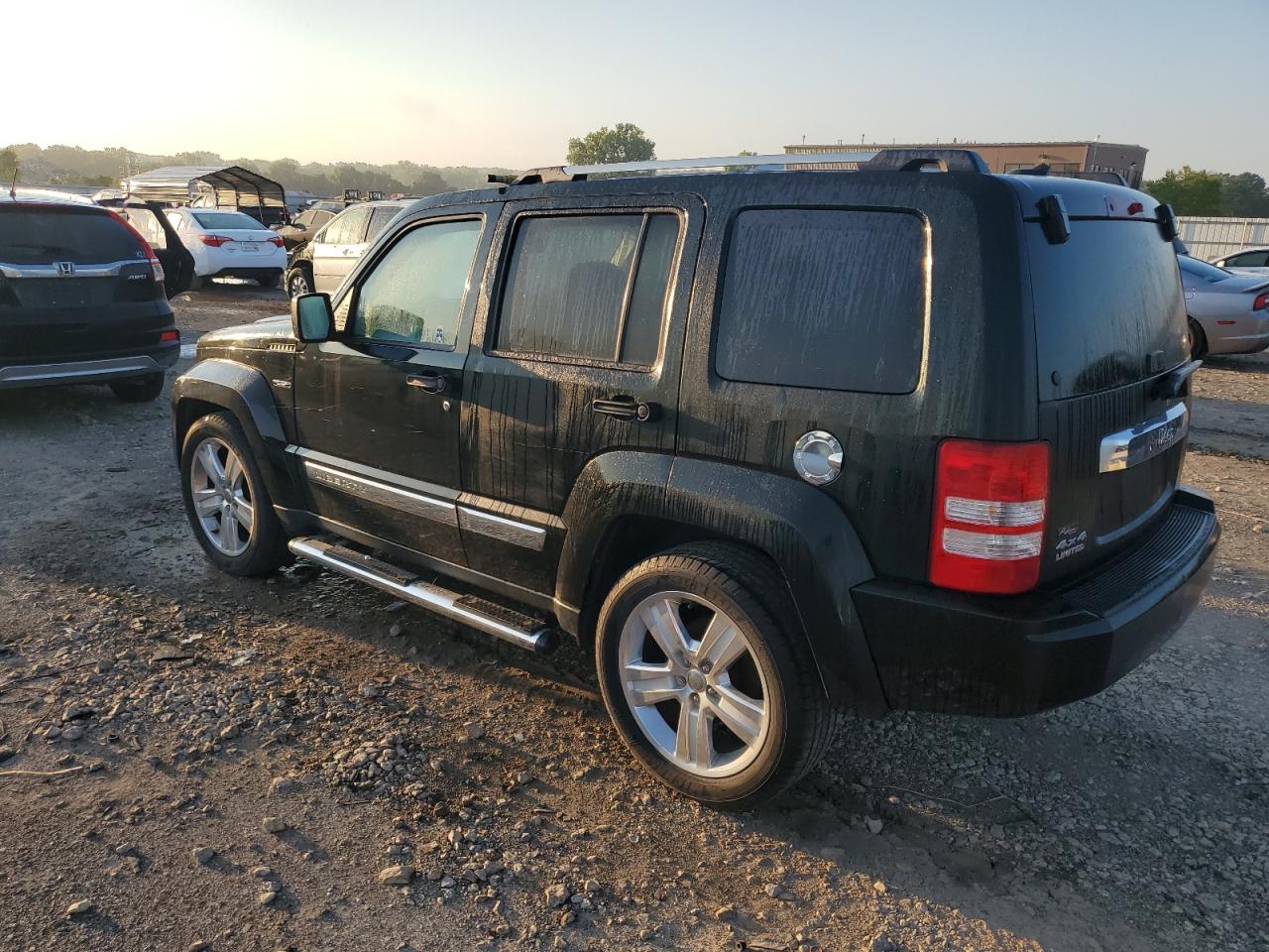 2012 Jeep Liberty (North America) - Image 2