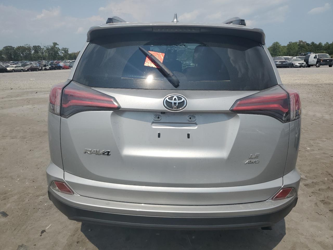 2018 Toyota RAV 4 - Image 6