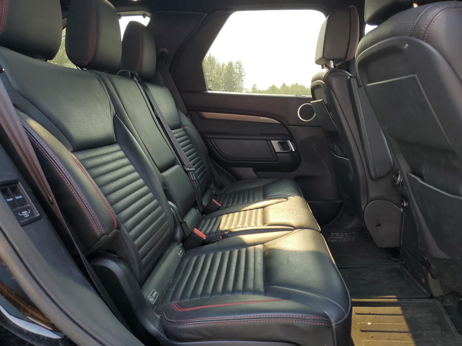 SALRT2RV0JA061166 2018 Land Rover Discovery Hse Luxury