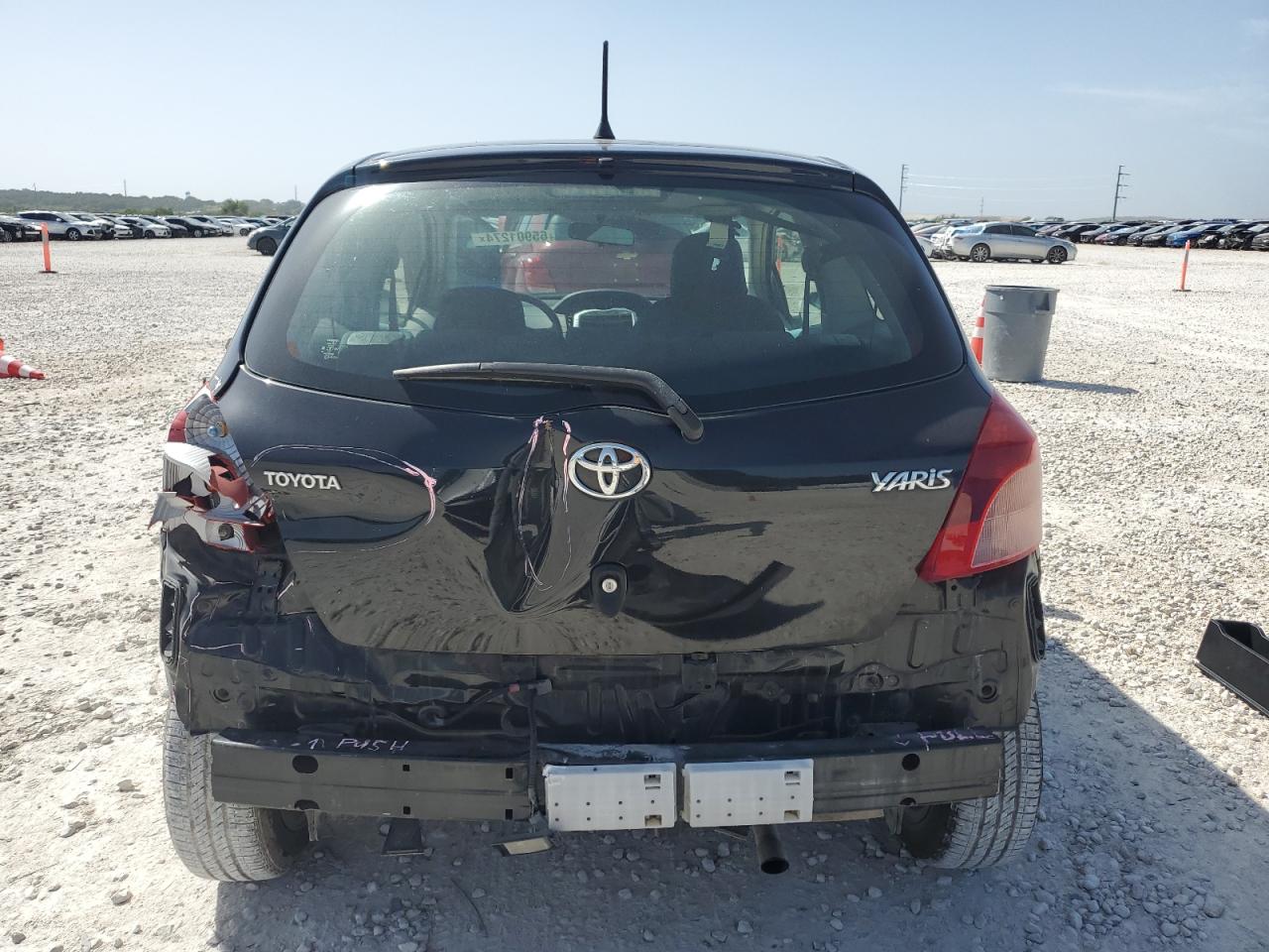 2008 Toyota Yaris VIN: JTDJT923585186589 Lot: 65901274