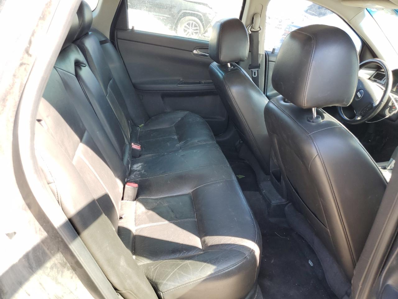 2006 Chevrolet Impala - Image 11