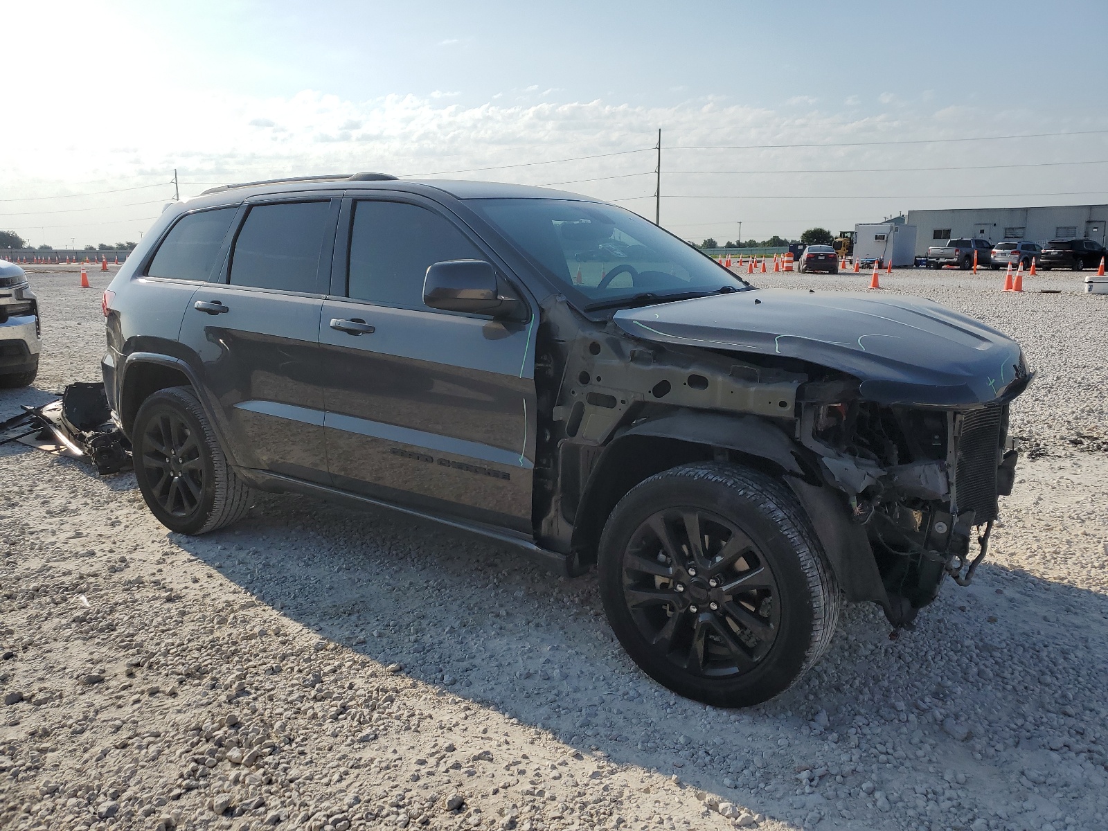 1C4RJFAG6JC152335 2018 Jeep Grand Cherokee Laredo