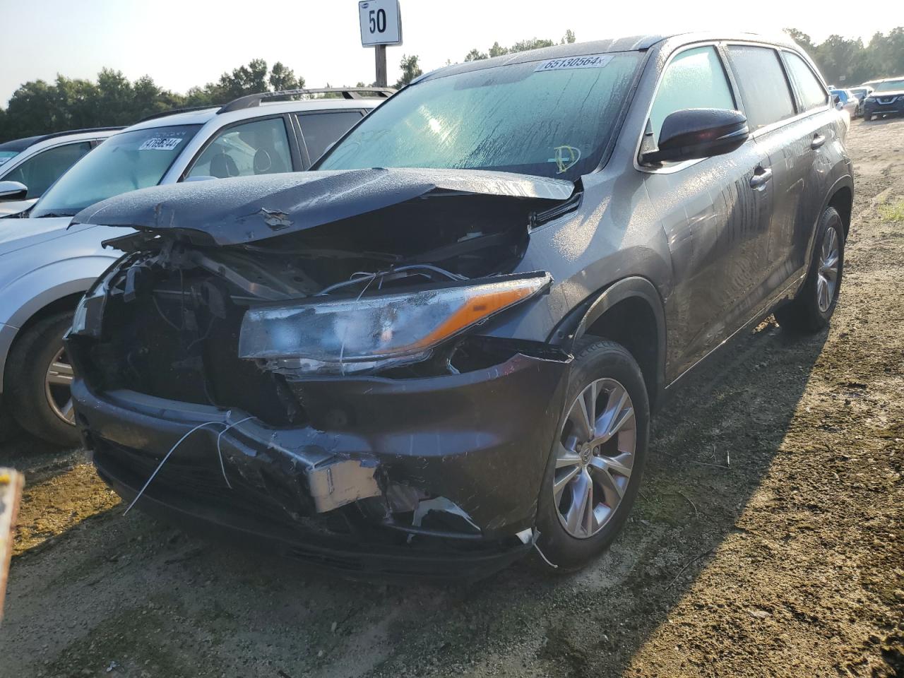 2015 Toyota Highlander - Image 1