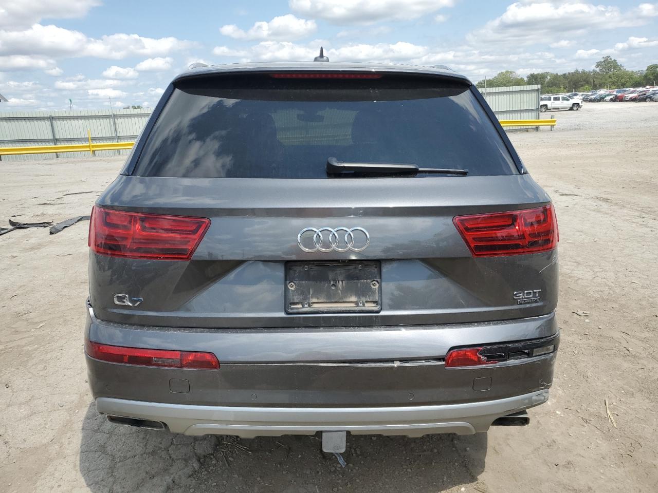 WA1VAAF79JD050297 2018 Audi Q7 Prestige