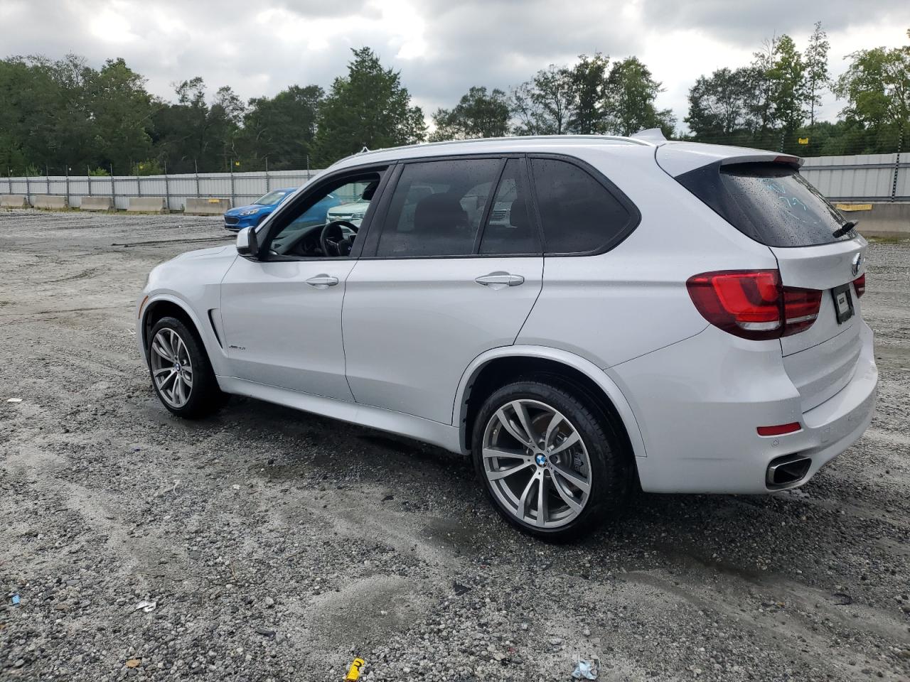 5UXKR0C37H0V80944 2017 BMW X5 - Image 2