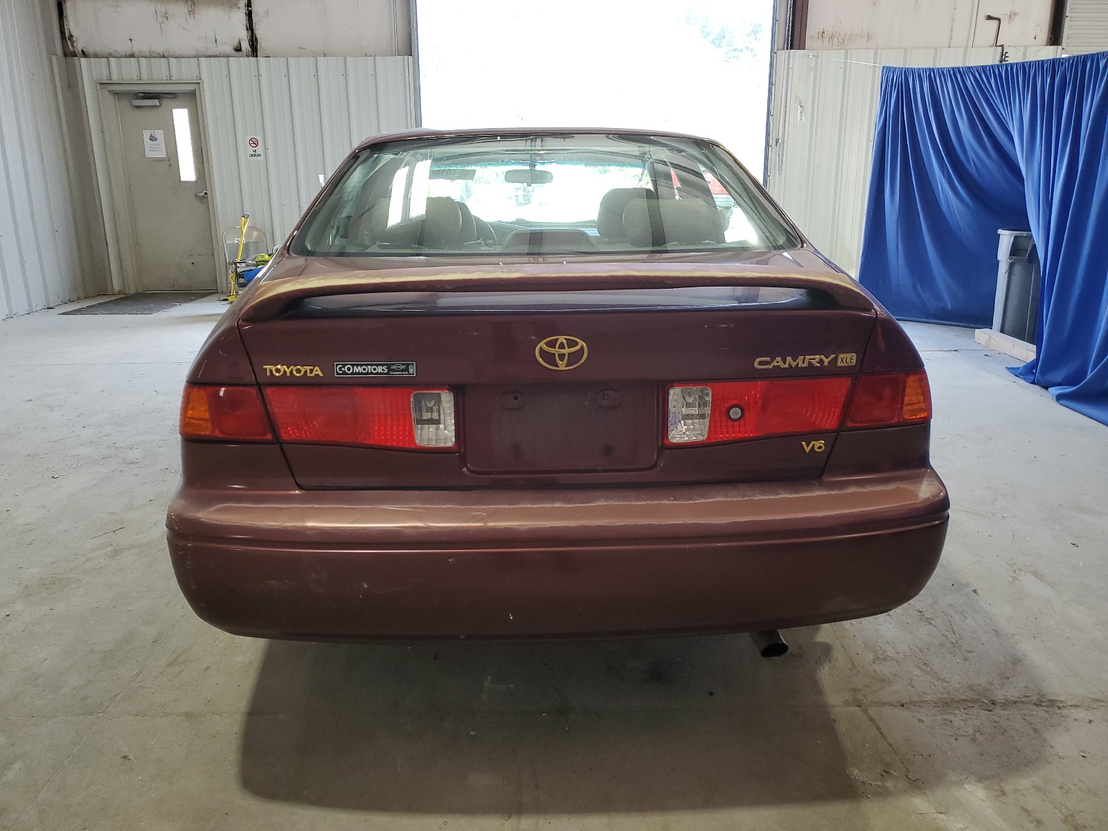 4T1BF28KXYU935597 2000 Toyota Camry Le