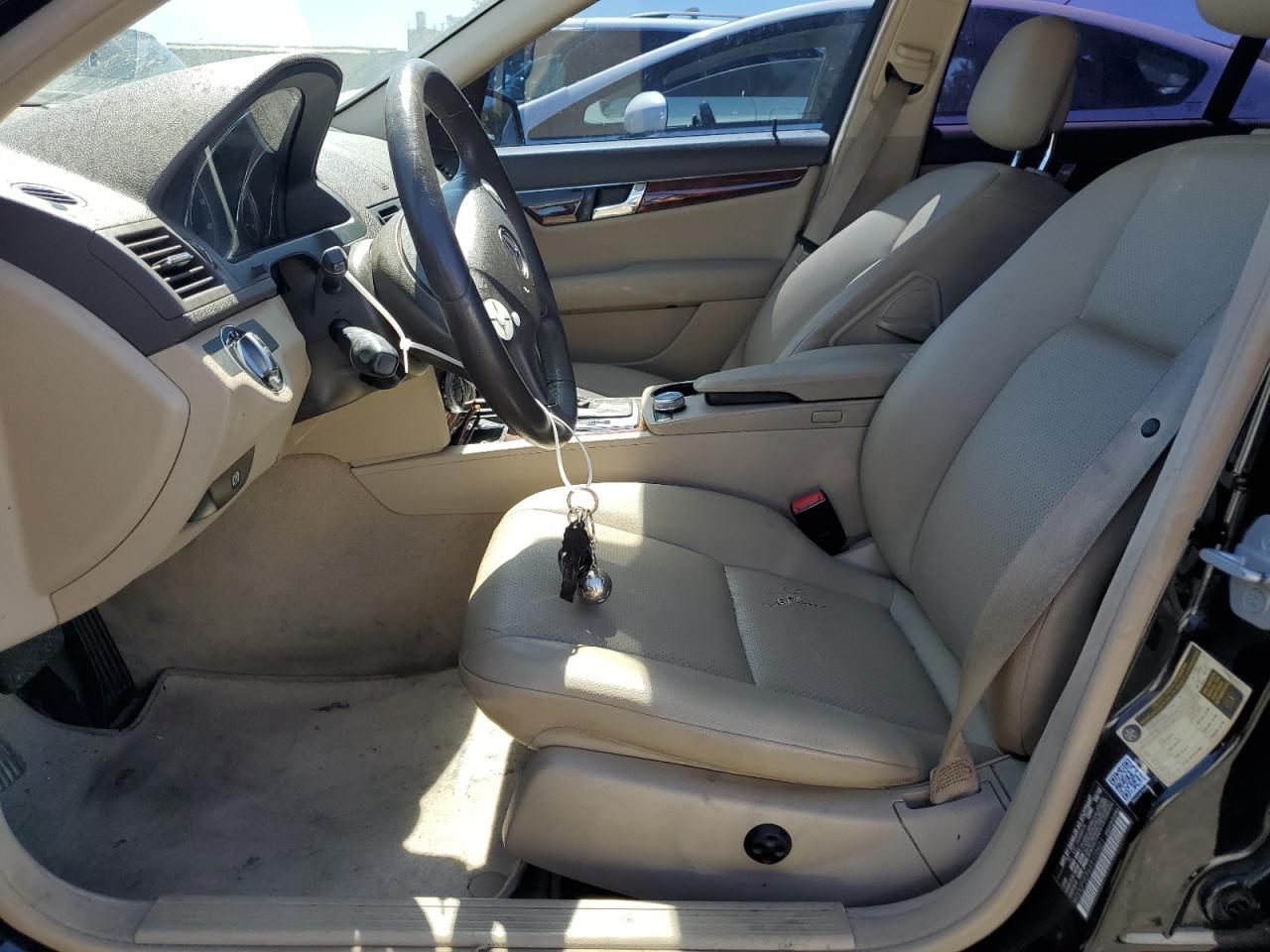 2010 Mercedes-Benz C 300 VIN: WDDGF5EB6AR120621 Lot: 67693094