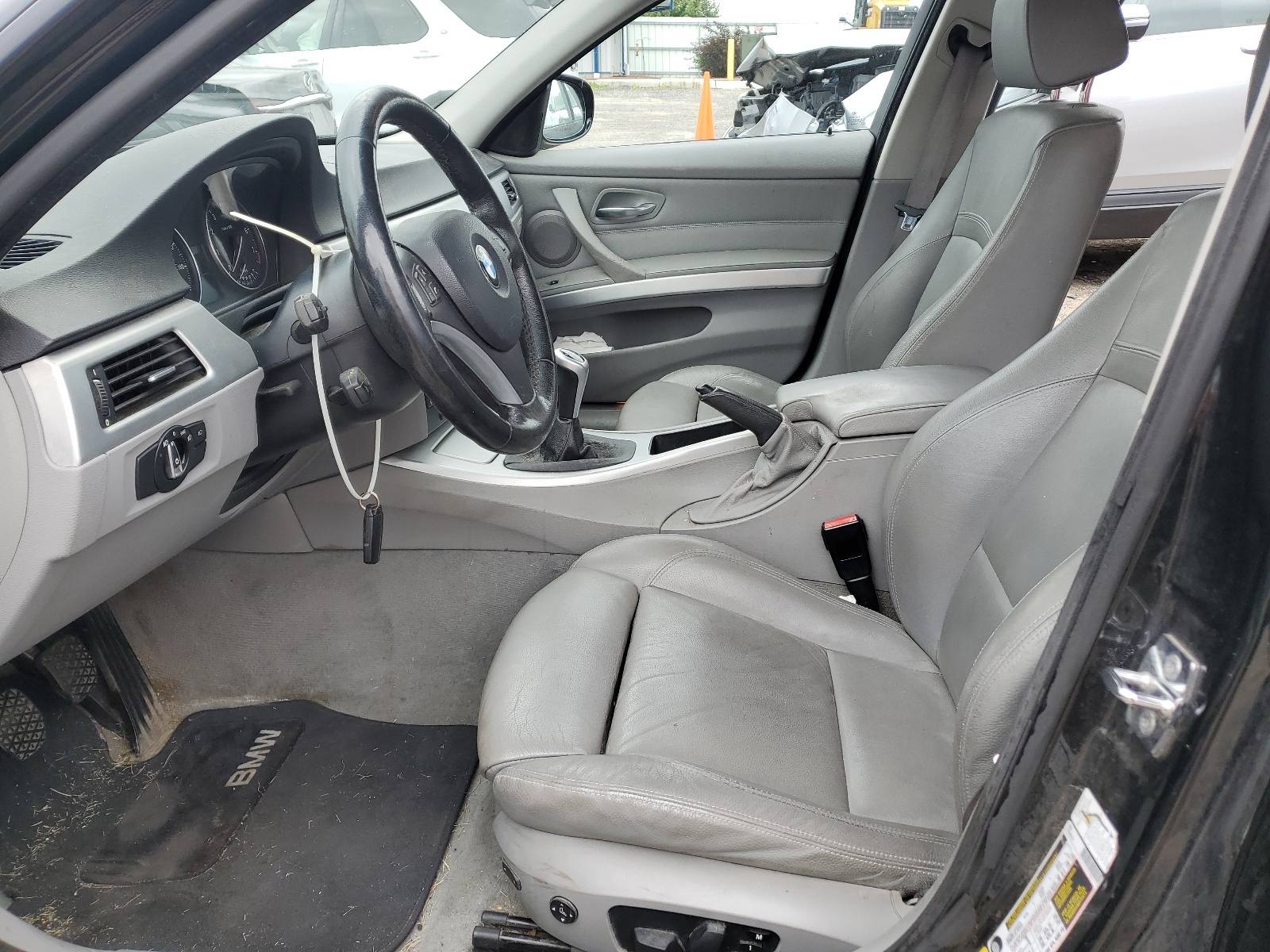 WBAUU33509A544615 2009 BMW 328 Xit