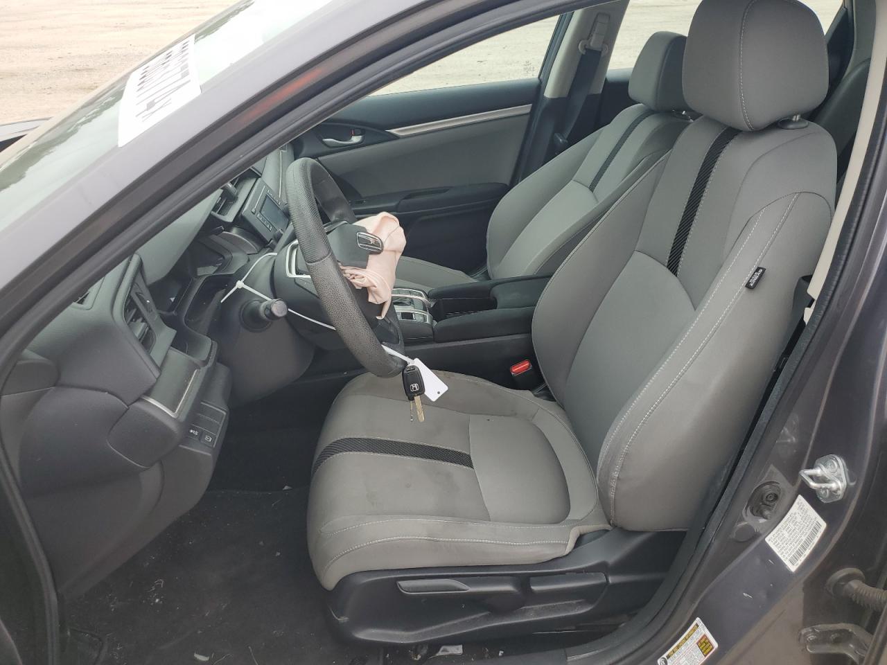 2HGFC2F53HH568834 2017 Honda Civic Lx