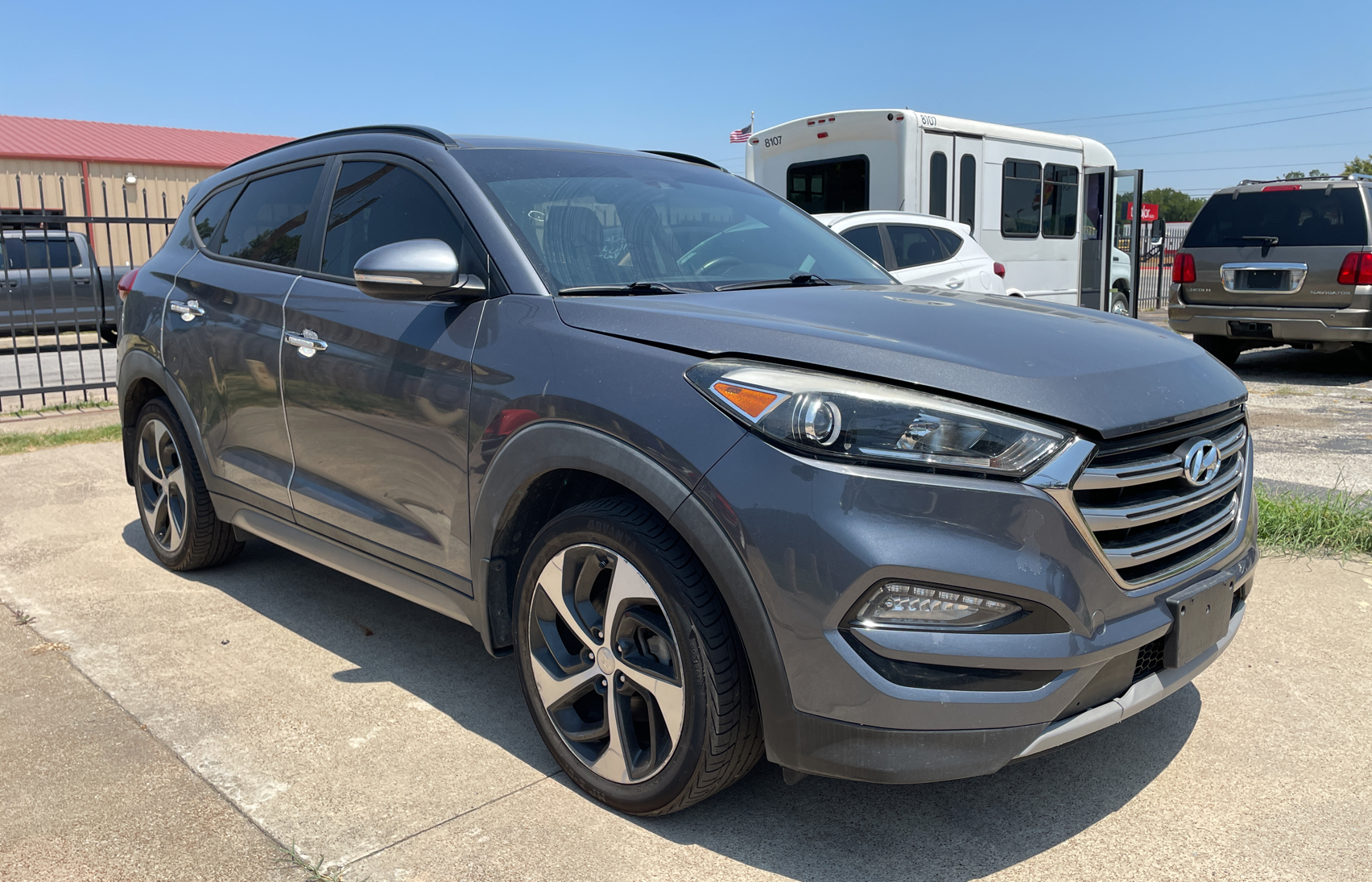 2017 Hyundai Tucson Limited vin: KM8J3CA24HU275528