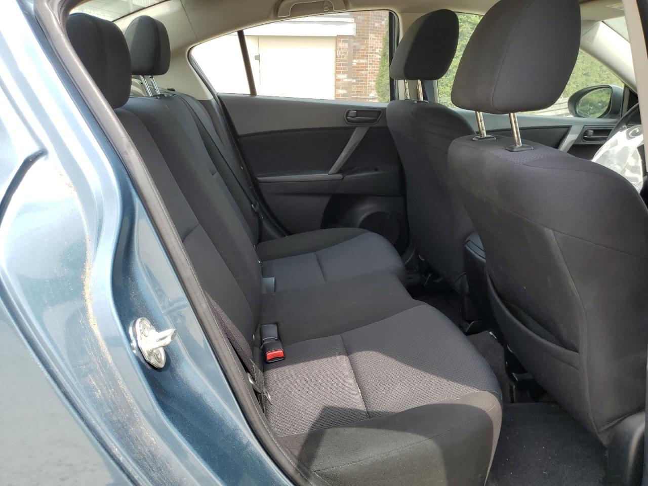 2011 Mazda 3 I VIN: JM1BL1UG7B1467619 Lot: 65640874