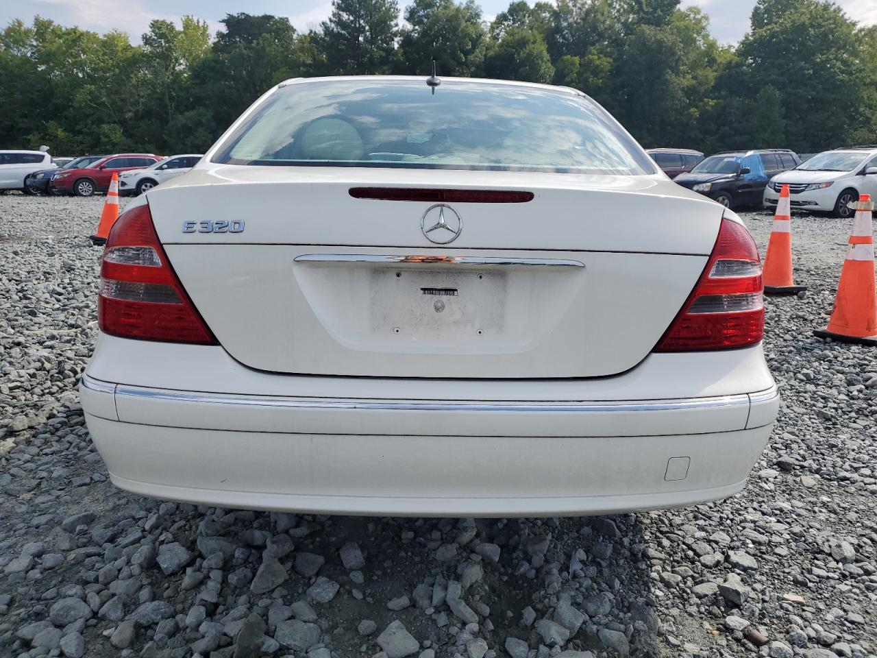 WDBUF65J03A065576 2003 Mercedes-Benz E 320