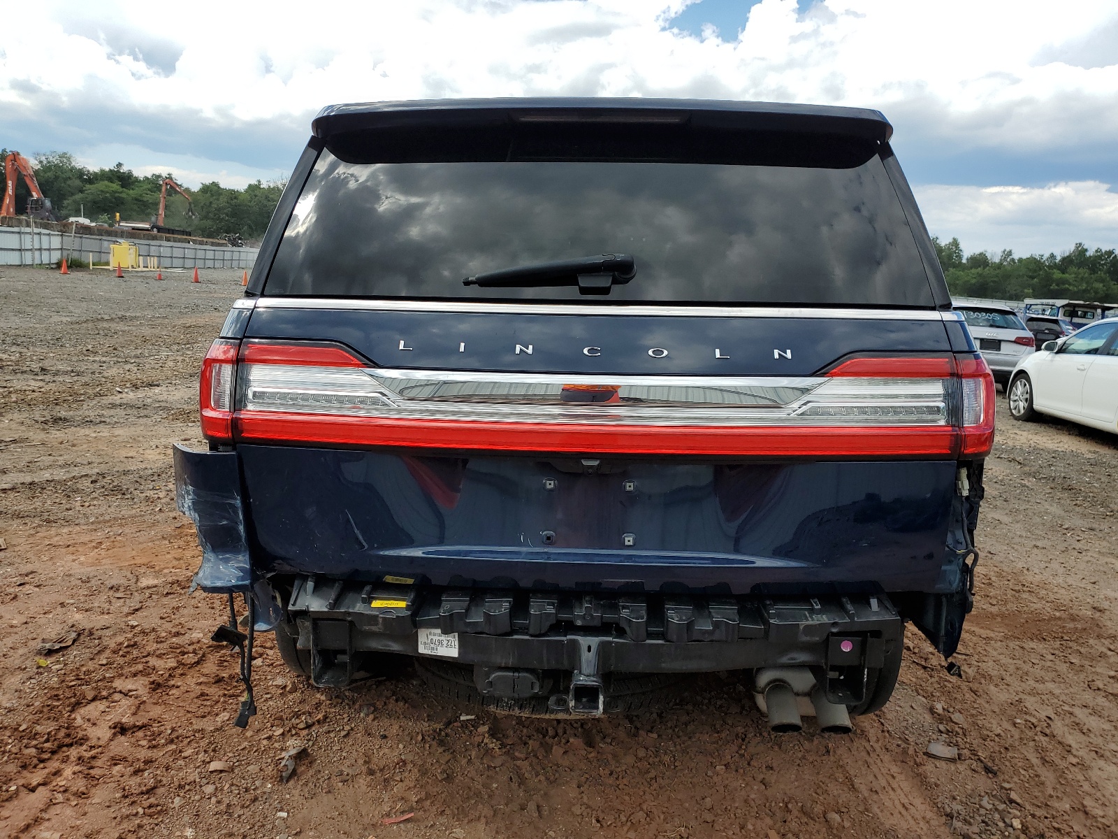 5LMJJ2LT8JEL14267 2018 Lincoln Navigator Reserve