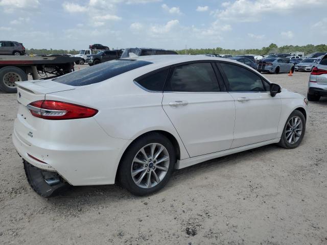 3FA6P0HD2LR256776 Ford Fusion SE 3