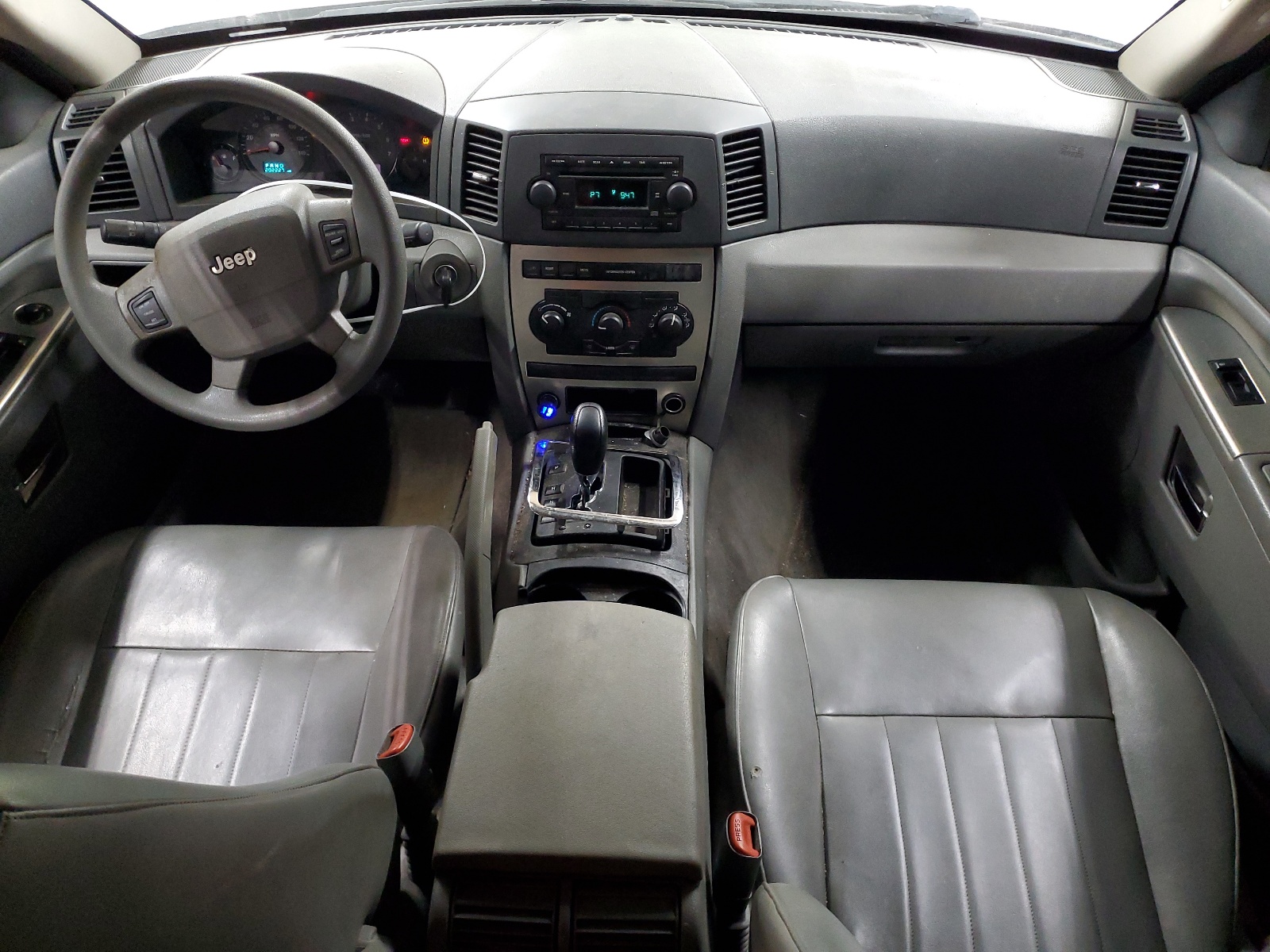 1J4GS48K55C681567 2005 Jeep Grand Cherokee Laredo