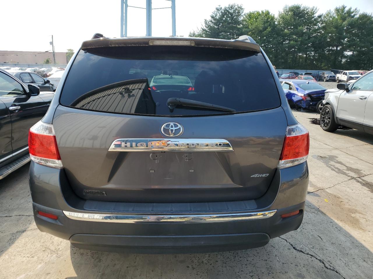 2012 Toyota Highlander Base VIN: 5TDBK3EH2CS126204 Lot: 66036734