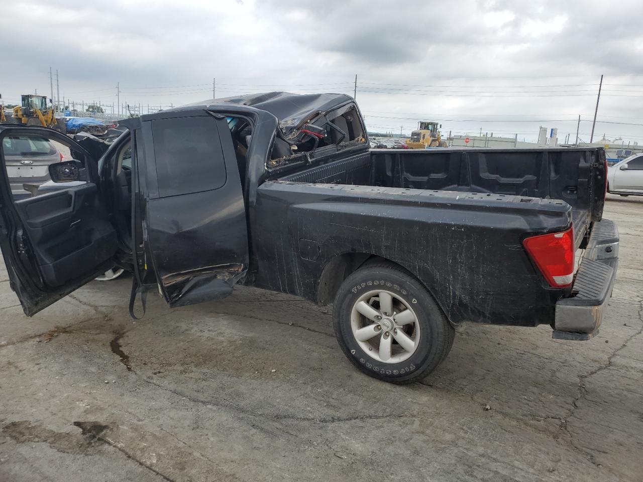2013 Nissan Titan - Image 2