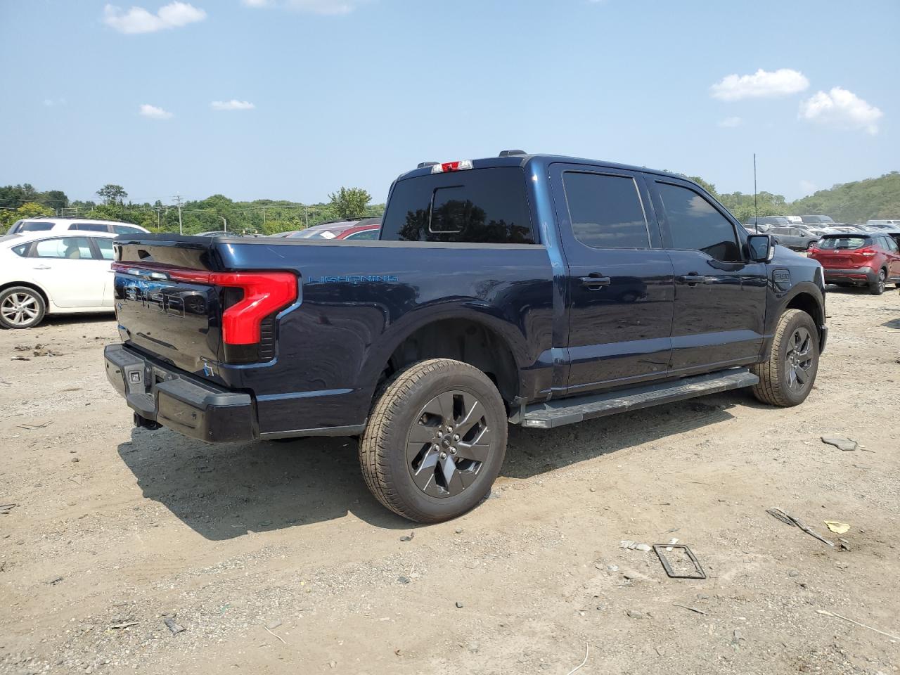 2022 Ford F150 Lightning Pro VIN: 1FTVW1EL8NWG13887 Lot: 67168464