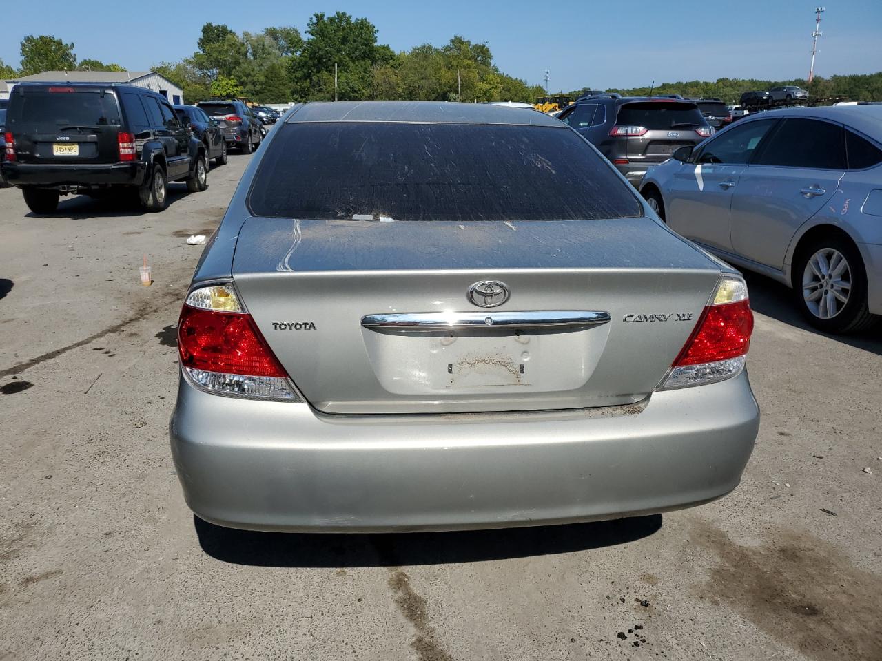 4T1BE30K05U517811 2005 Toyota Camry Le