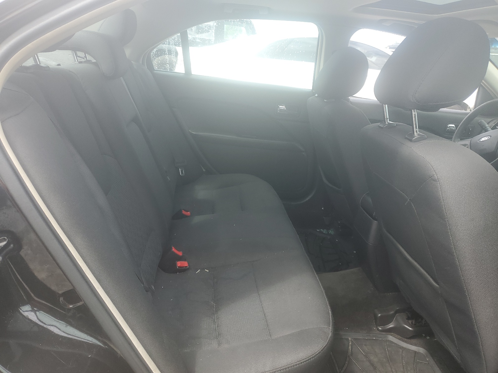 3FAHP0HA0BR232893 2011 Ford Fusion Se