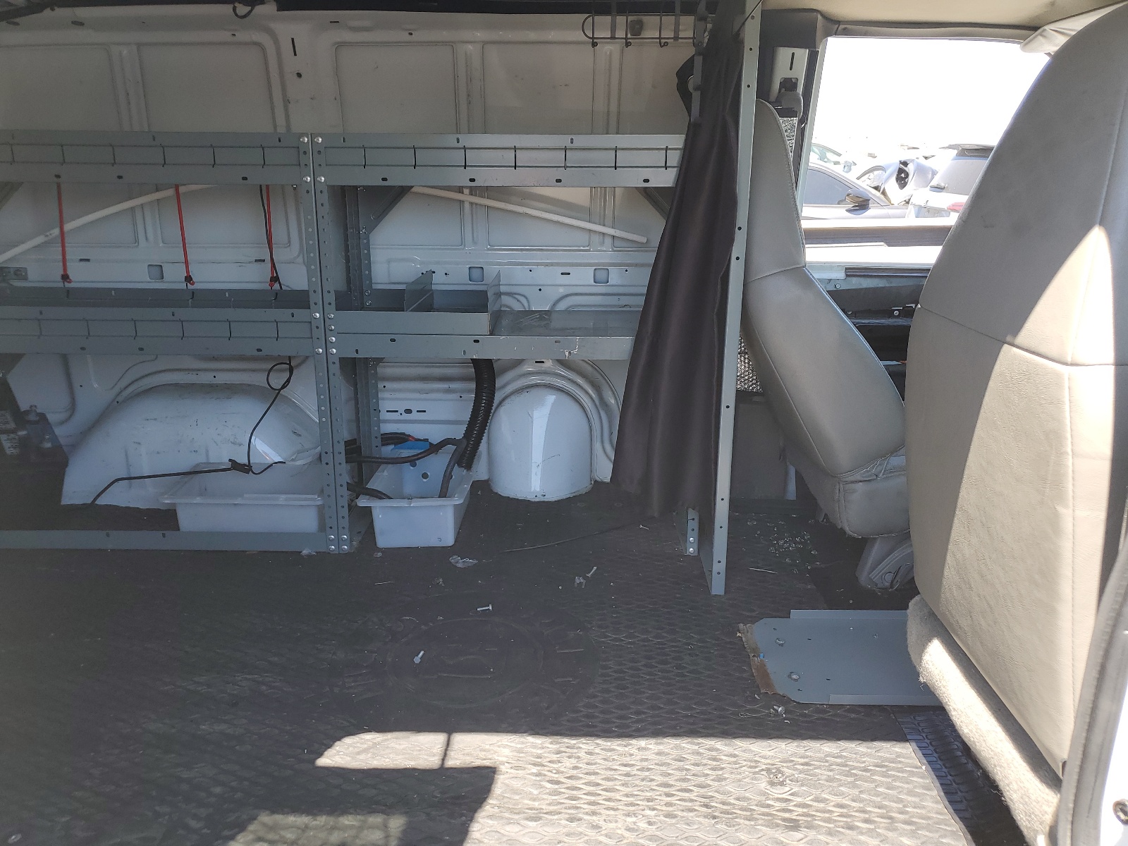 1GTDL19W2YB523770 2000 GMC Safari Xt