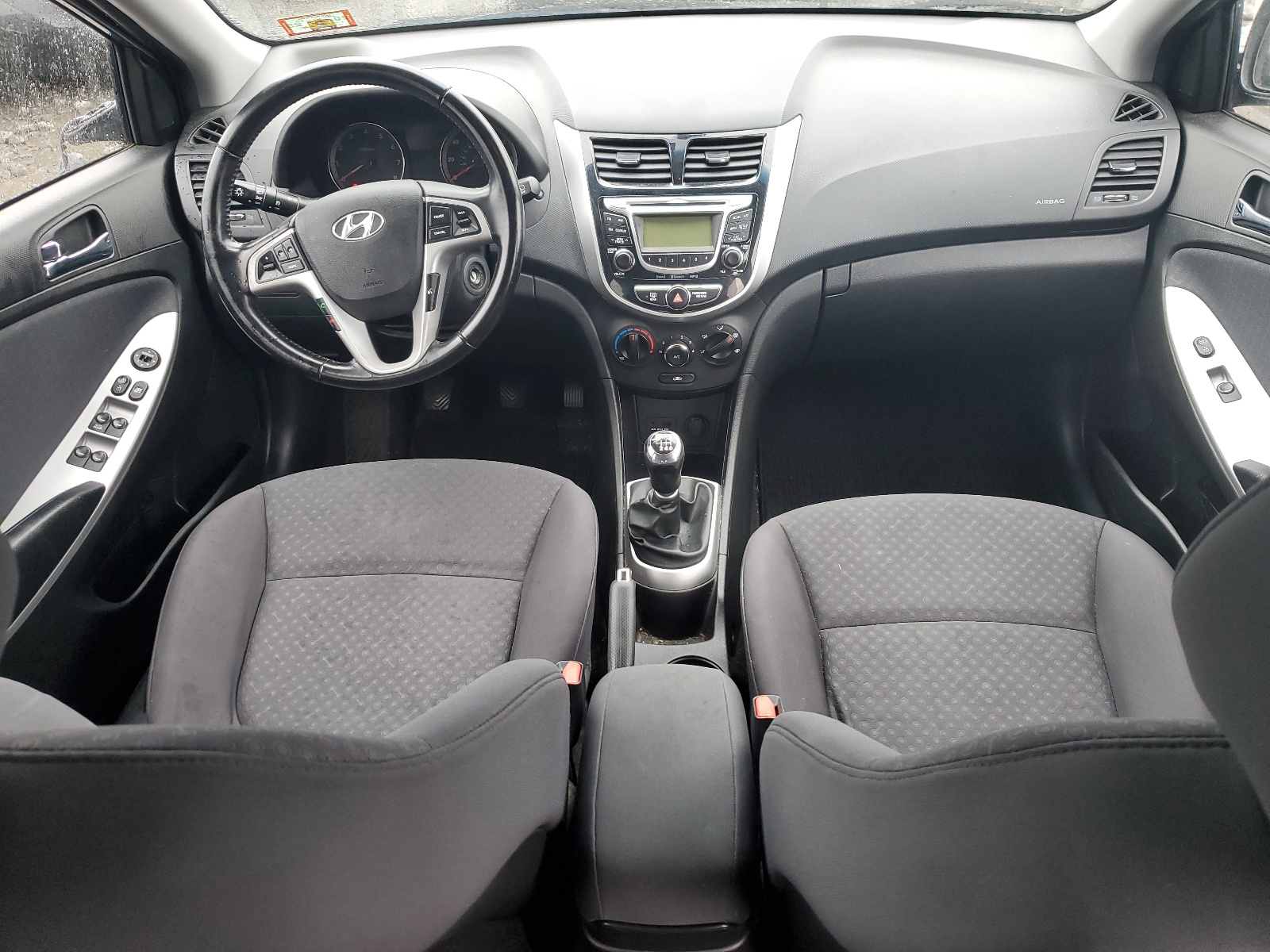 KMHCU5AE2DU138643 2013 Hyundai Accent Gls