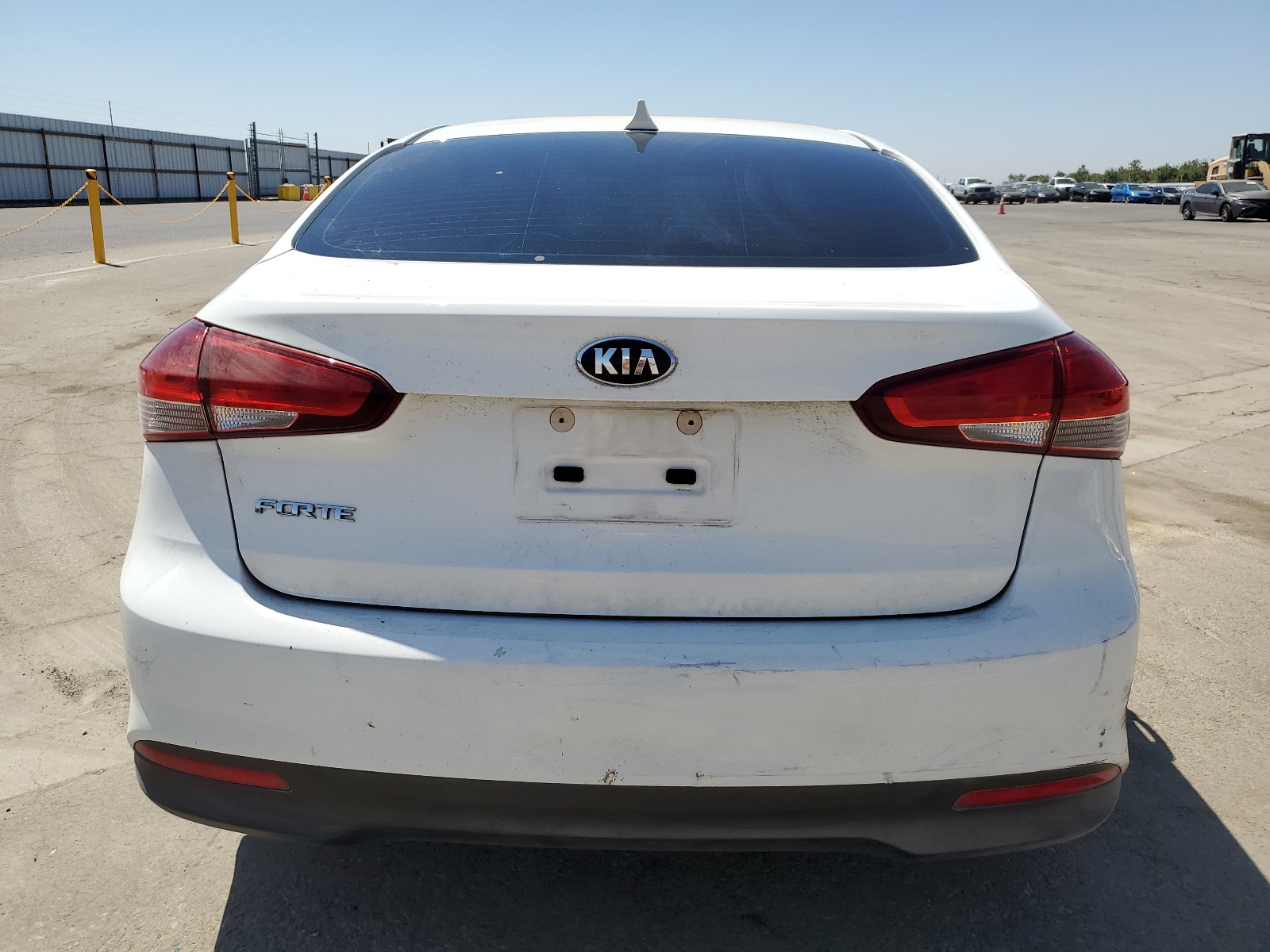 3KPFK4A70HE130967 2017 Kia Forte Lx