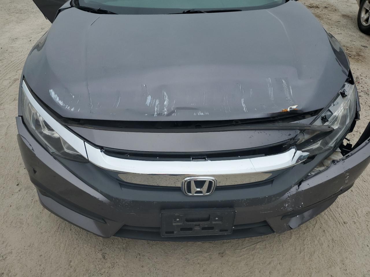 2HGFC2F53HH568834 2017 Honda Civic Lx