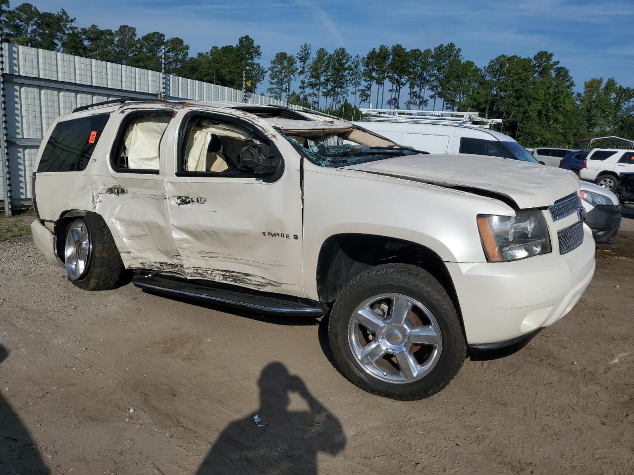 2008 Chevrolet Tahoe K1500 VIN: 1GNFK13088R209829 Lot: 69373644