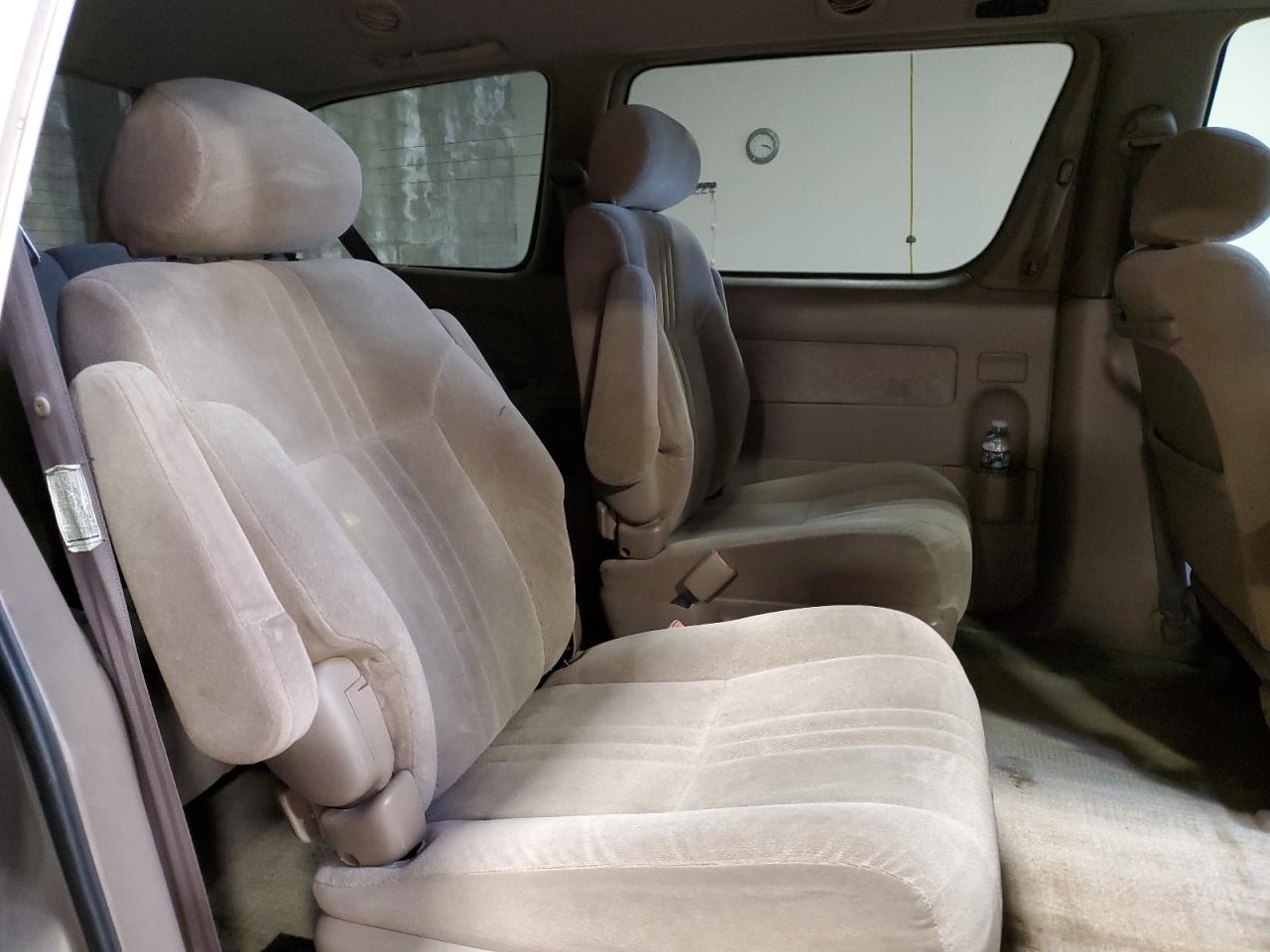 2002 Toyota Sienna Le VIN: 4T3ZF13C42U448225 Lot: 68568064