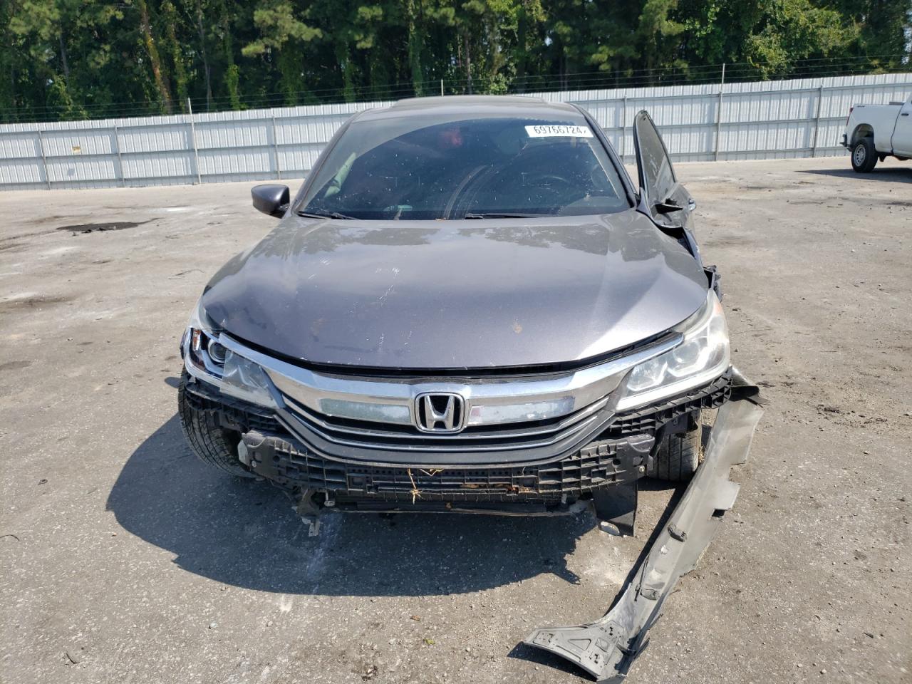 2017 Honda Accord - Image 5