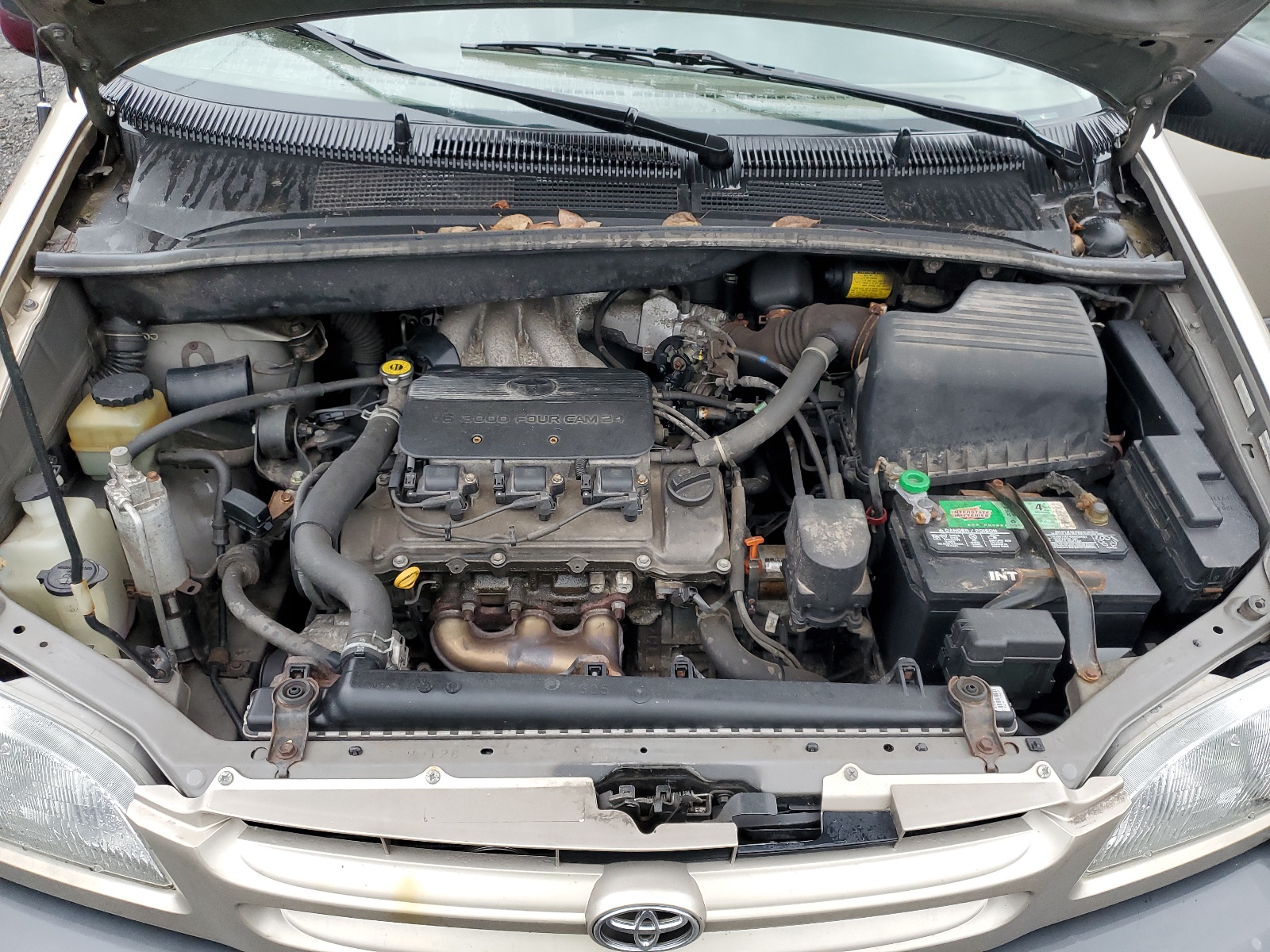 4T3ZF13C3YU198016 2000 Toyota Sienna Le