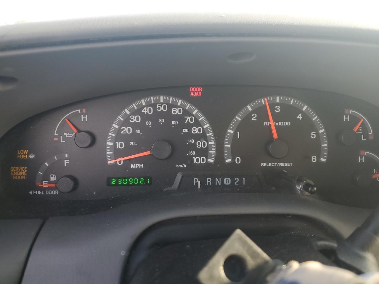 2000 Ford F150 VIN: 1FTZX0722YKB25043 Lot: 65842474