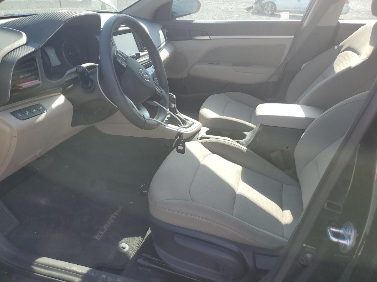 2020 Hyundai Elantra - Image 7