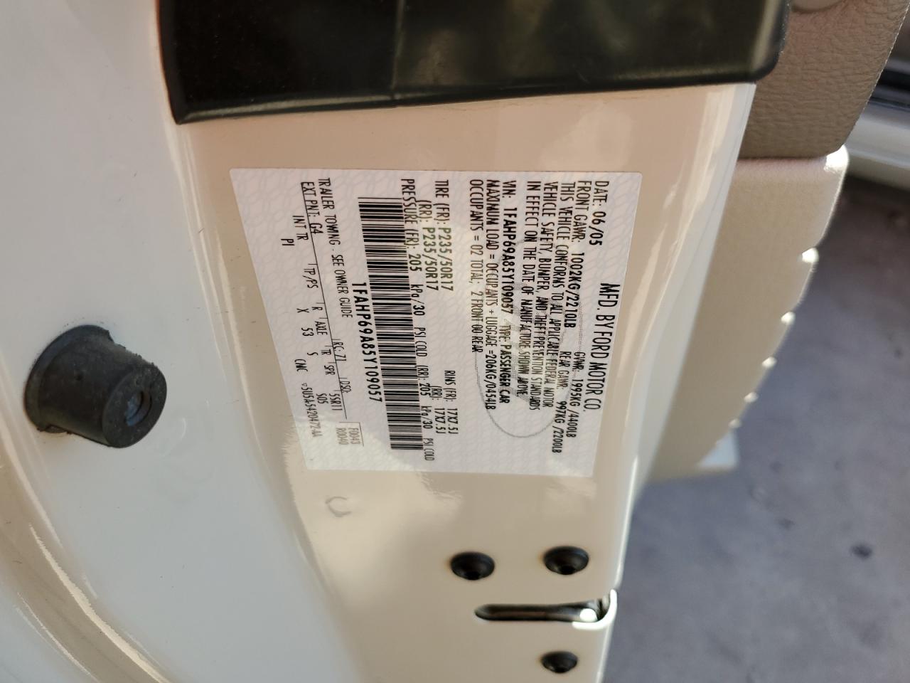 2005 Ford Thunderbird 50Th Anniversary VIN: 1FAHP69A85Y109057 Lot: 66793854