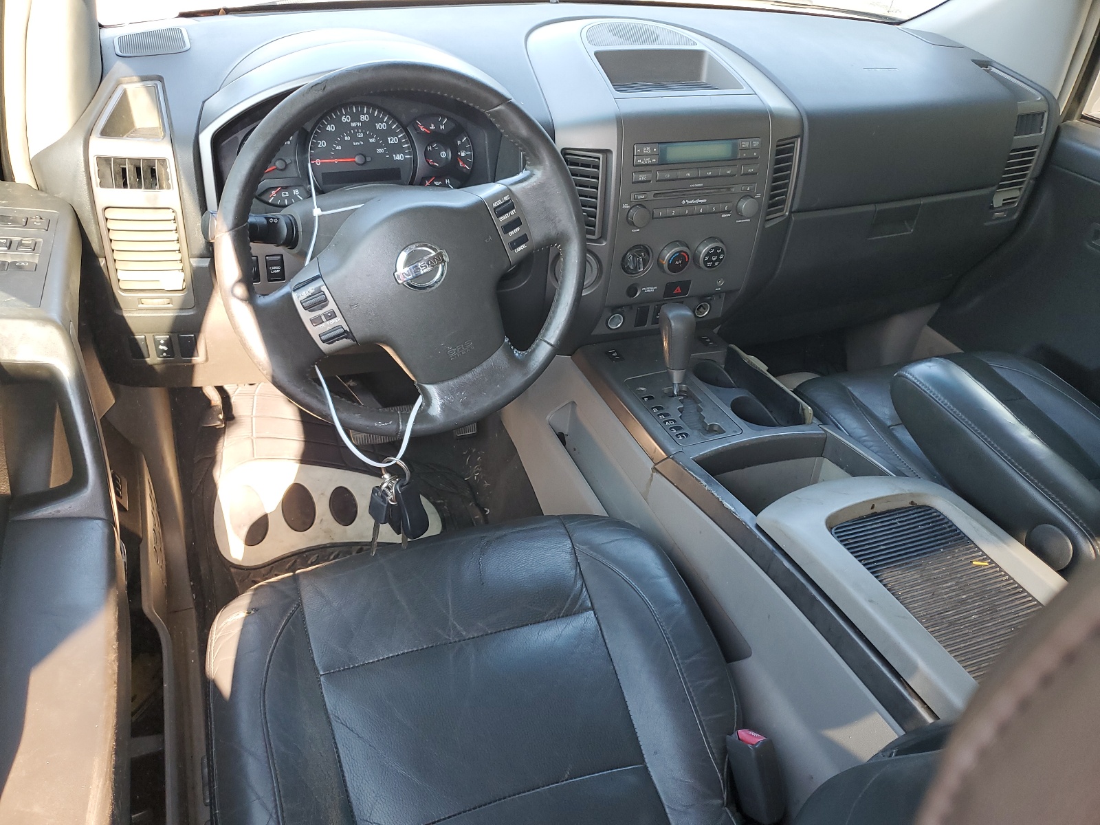 1N6AA06AX4N575388 2004 Nissan Titan Xe