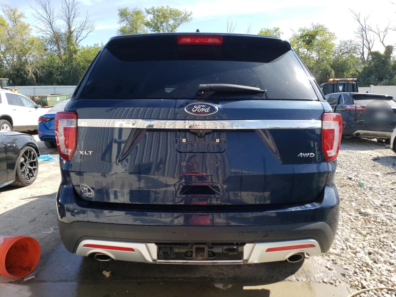 2017 Ford Explorer - Image 6
