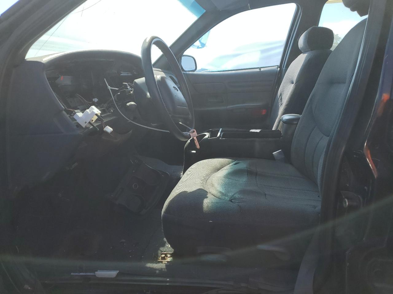 2000 Ford Crown Victoria Police Interceptor VIN: 2FAFP71W2YX194907 Lot: 61852294