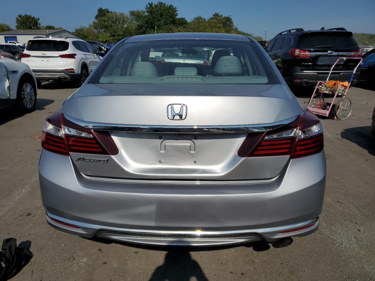 1HGCR2F36HA119422 2017 Honda Accord Lx