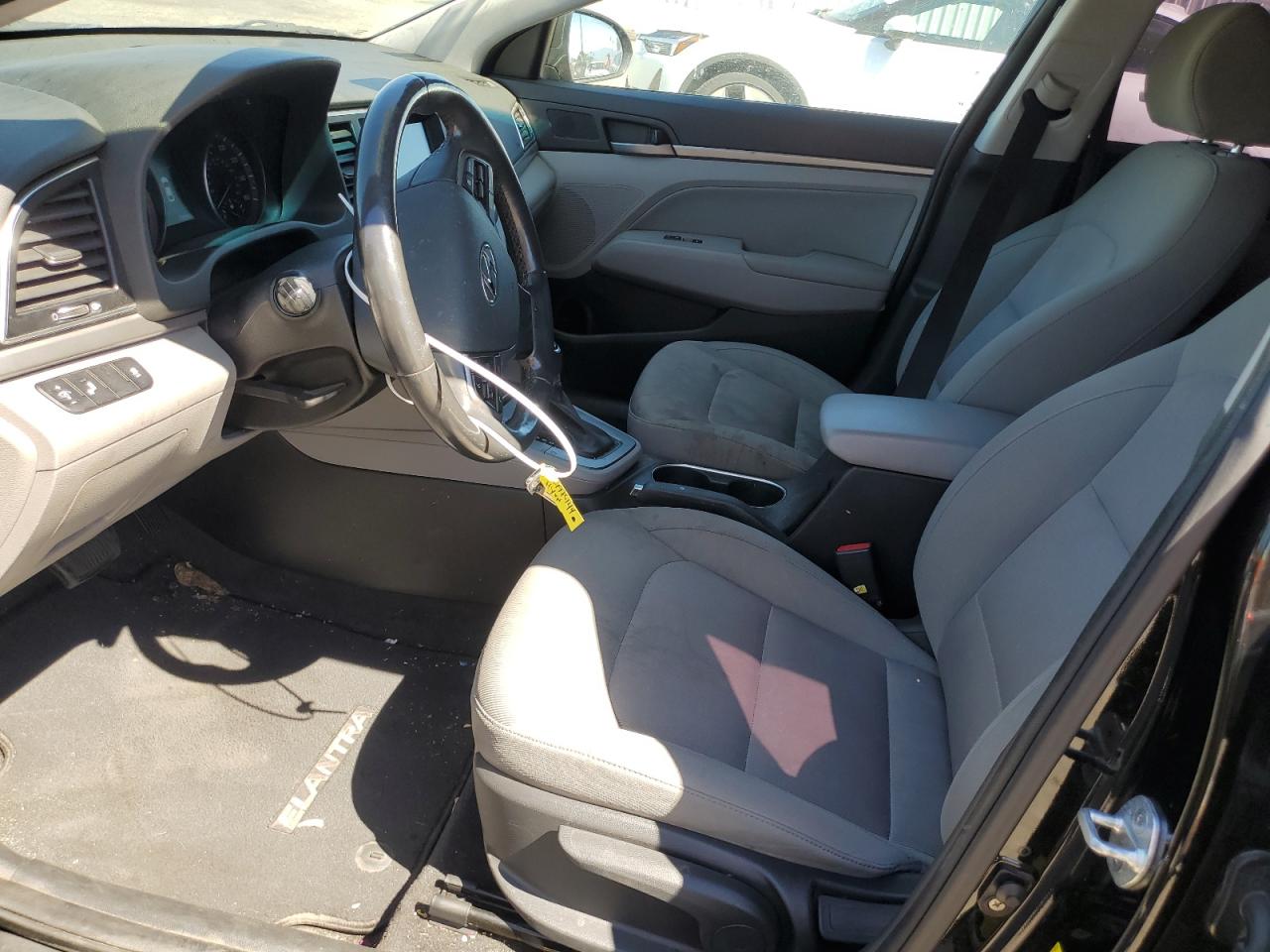 2018 Hyundai Elantra Sel VIN: KMHD84LF8JU586101 Lot: 67976144