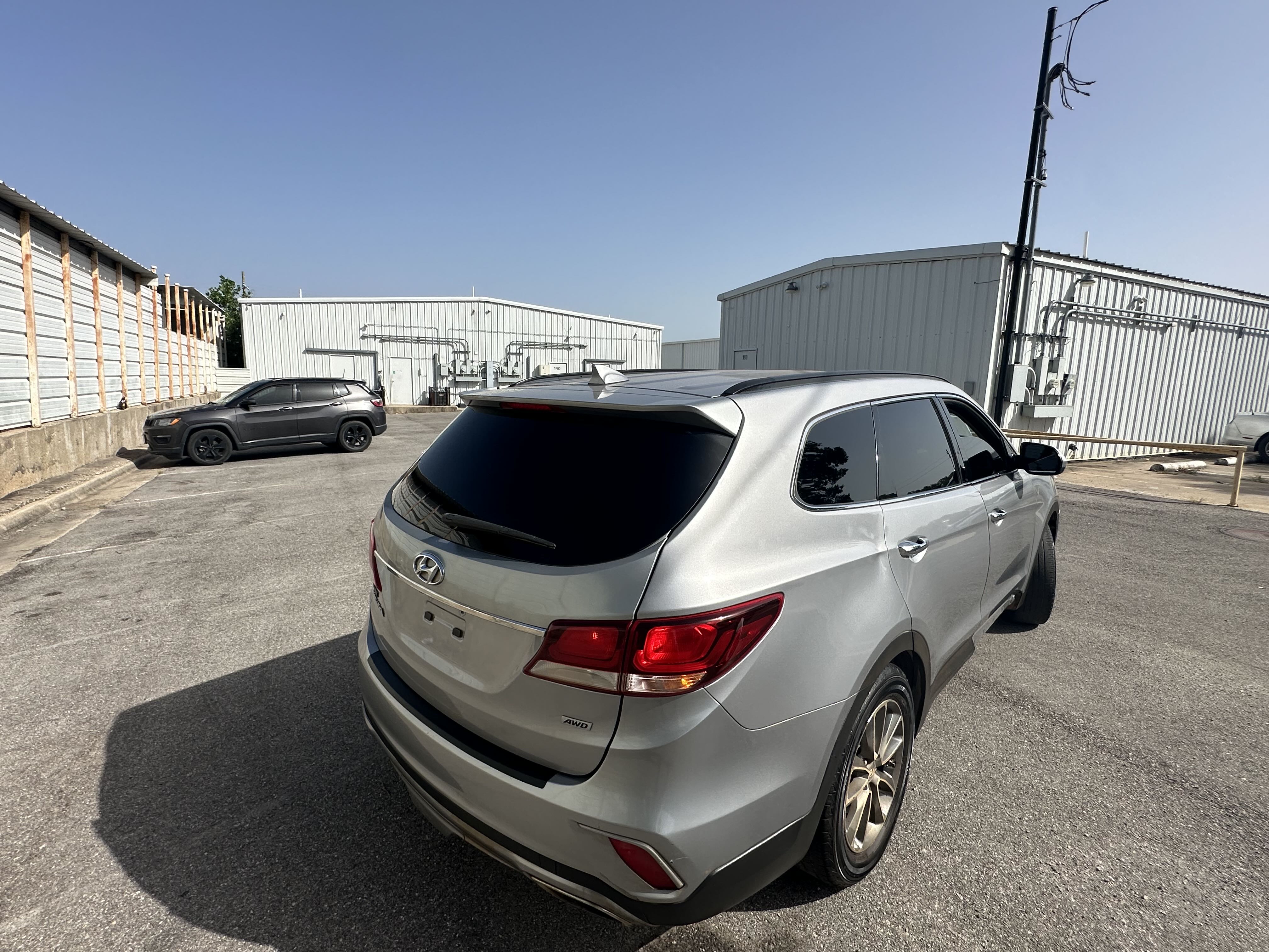 2017 Hyundai Santa Fe Se vin: KM8SMDHF4HU188258