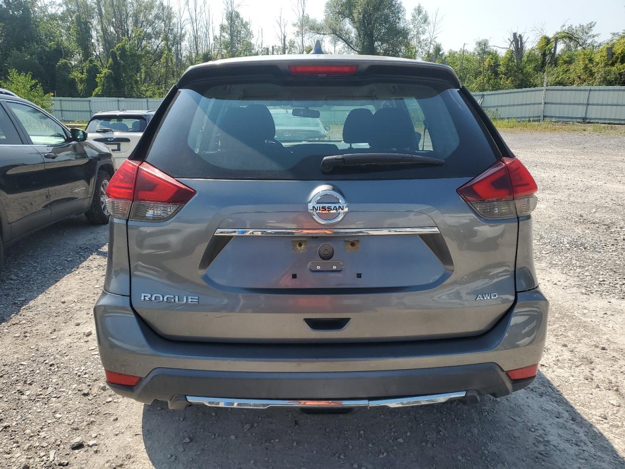 KNMAT2MV3HP568131 2017 Nissan Rogue S