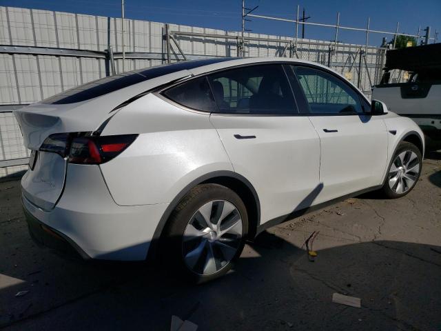 7SAYGAEE5RF010615 Tesla Model Y  3