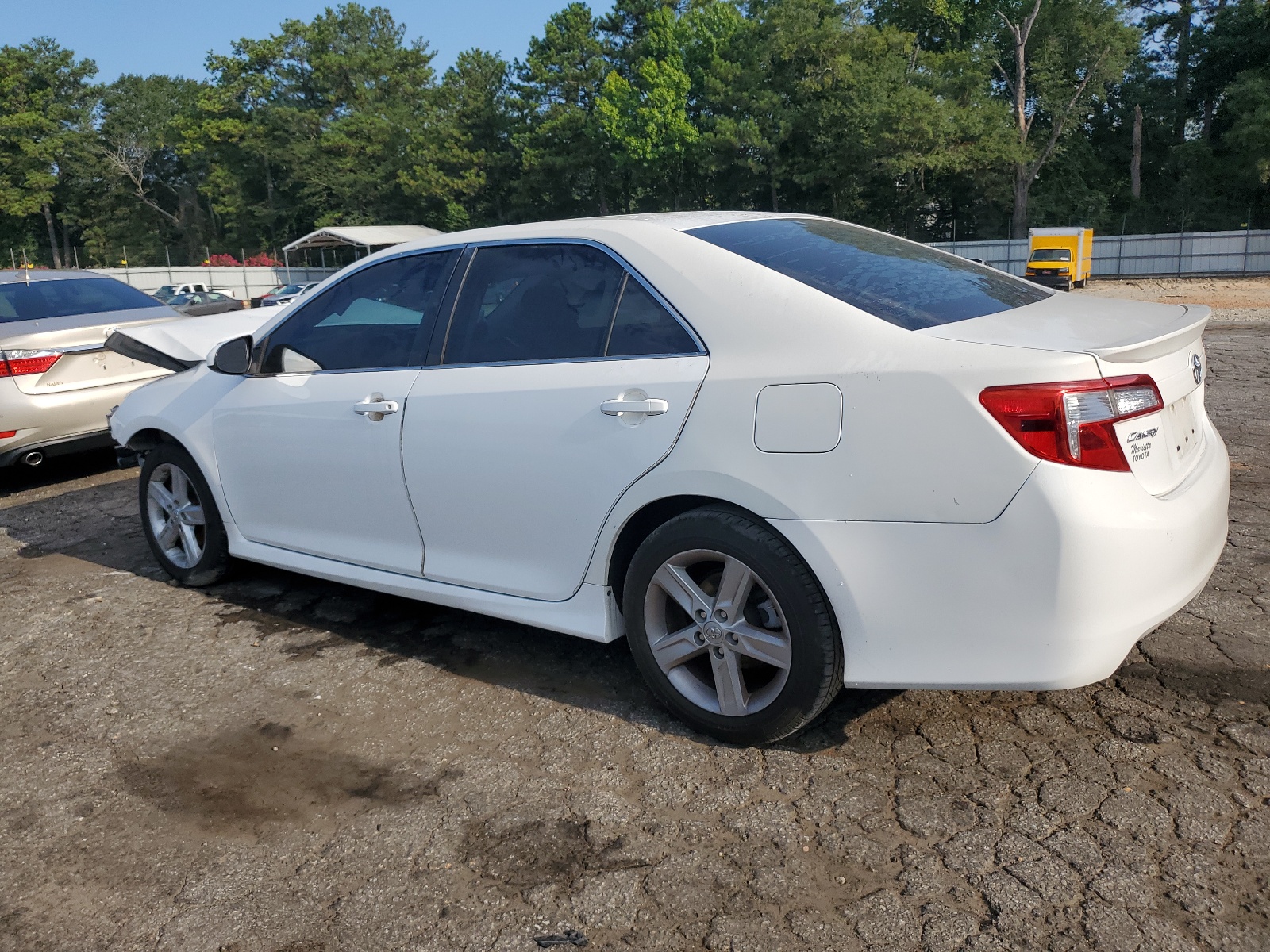 2014 Toyota Camry L vin: 4T1BF1FK8EU322855