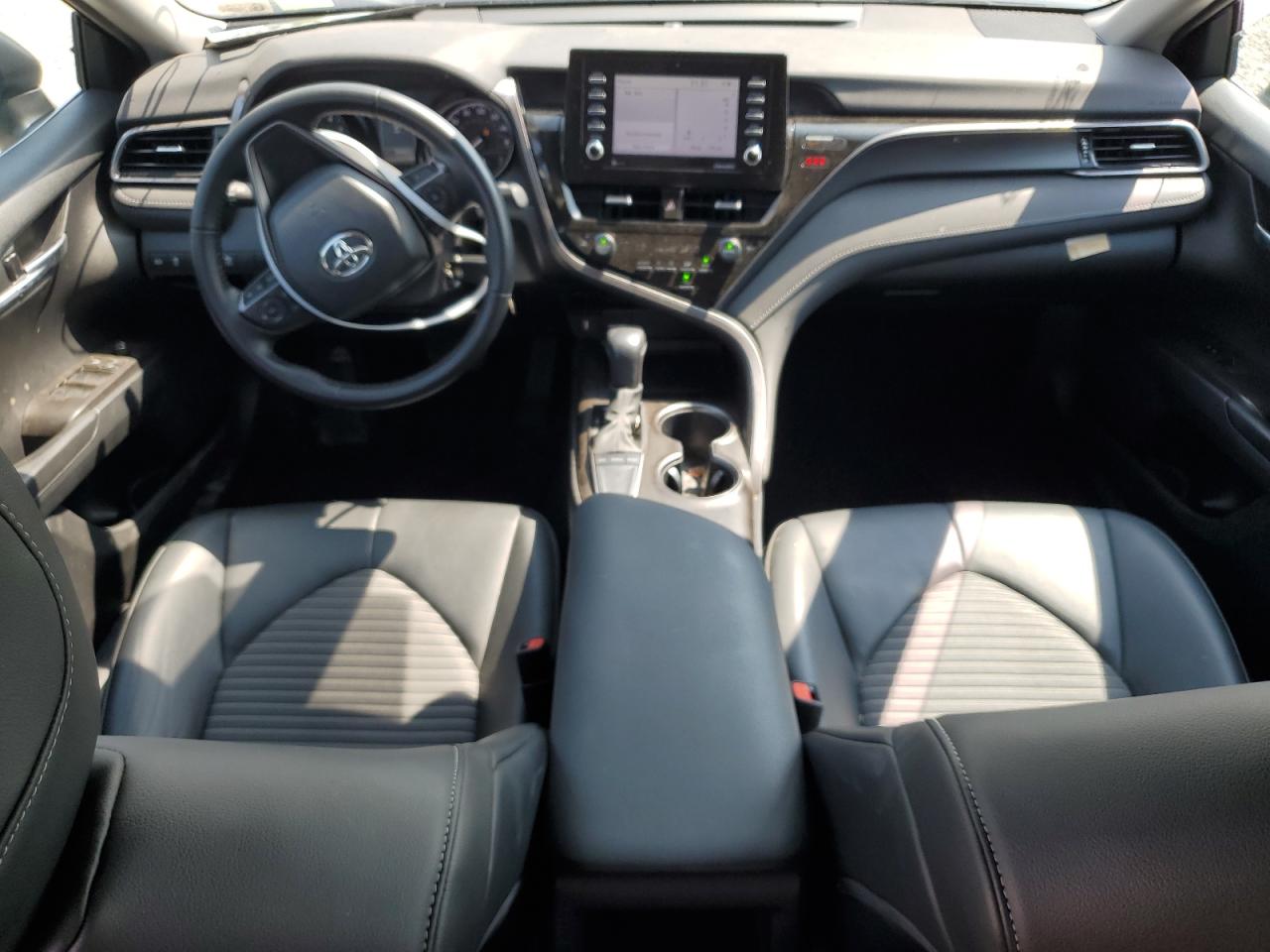2022 Toyota Camry - Image 8