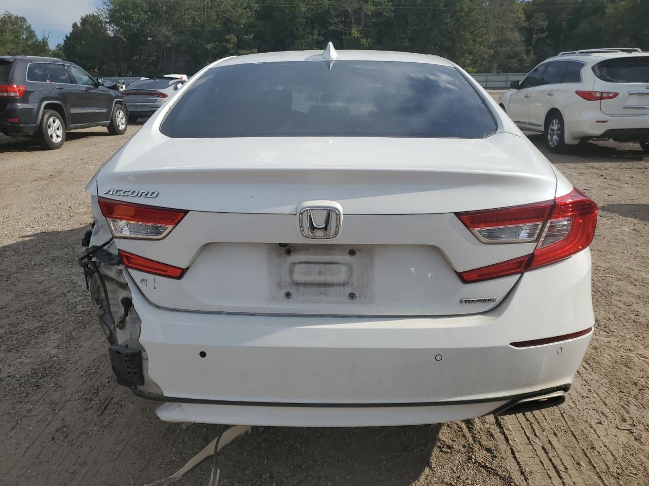 2018 Honda Accord Touring VIN: 1HGCV1F93JA085603 Lot: 69192354